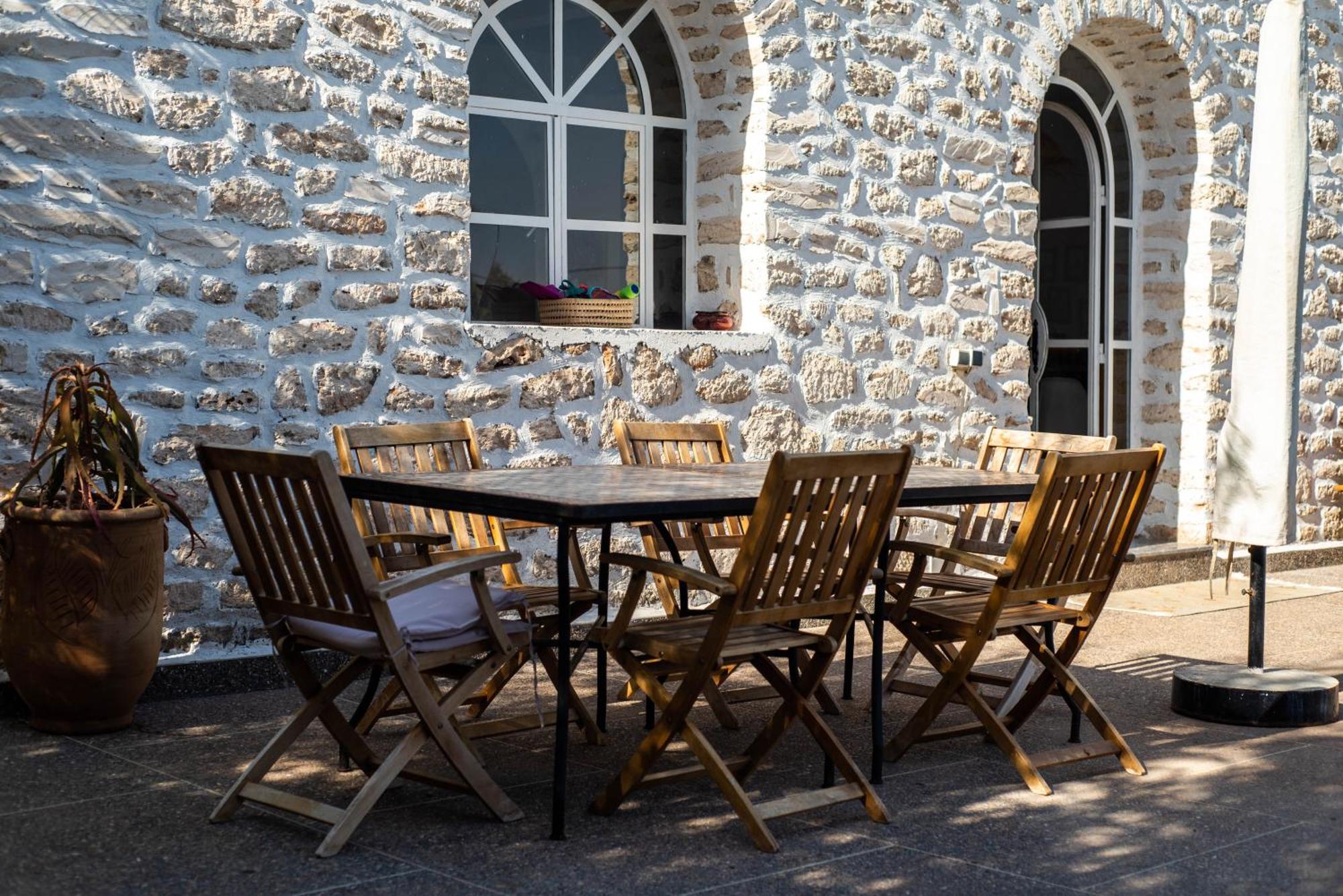 Les Jardins Fleuris 4 Bedrooms Villa