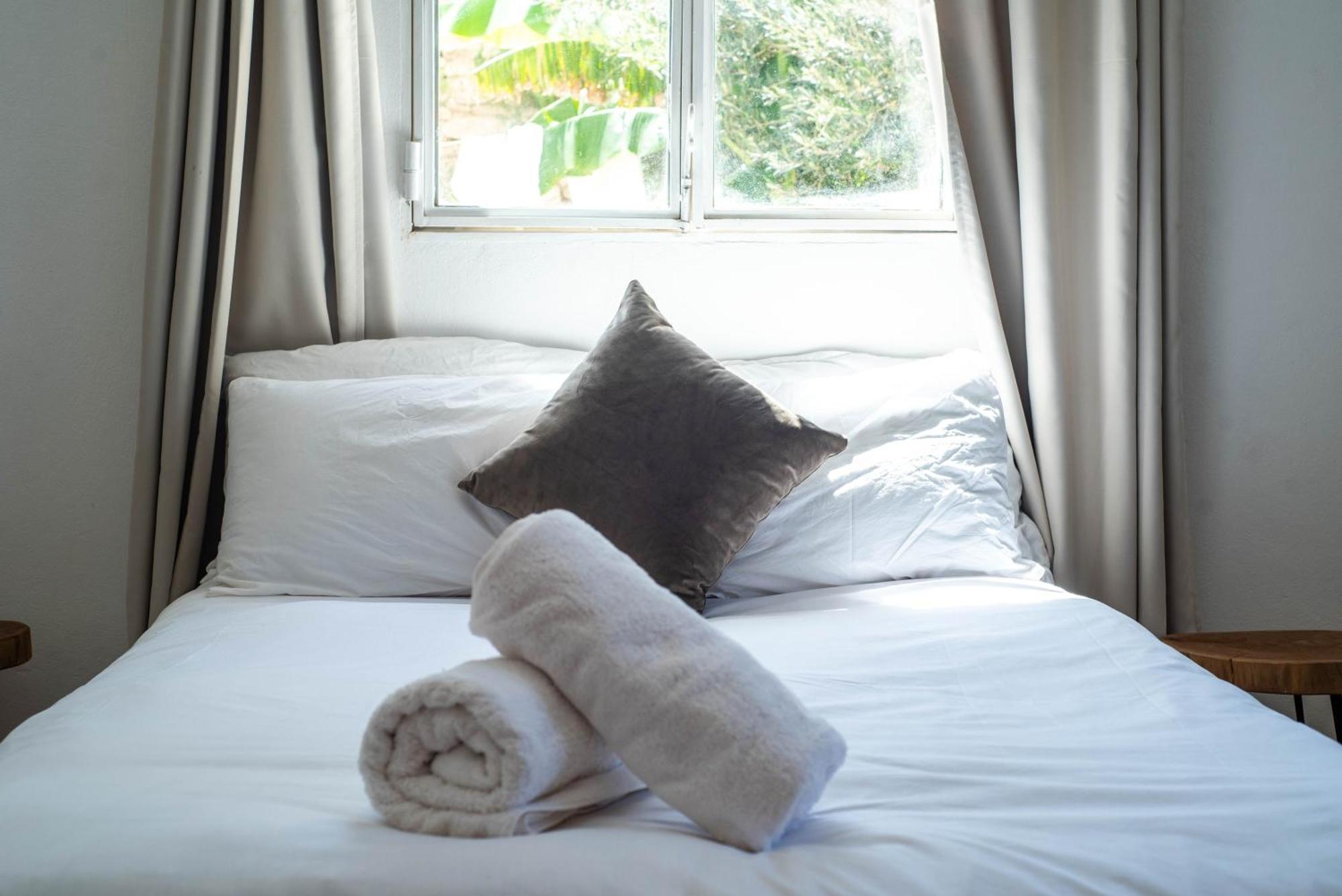 Les Jardins Fleuris 4 Bedrooms Villa *